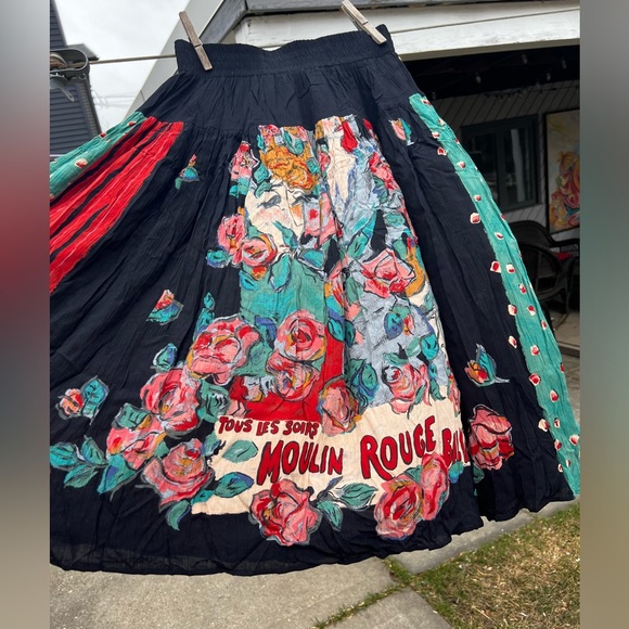SOLD-Vintage Flowy Skirt - Picture 3 of 3